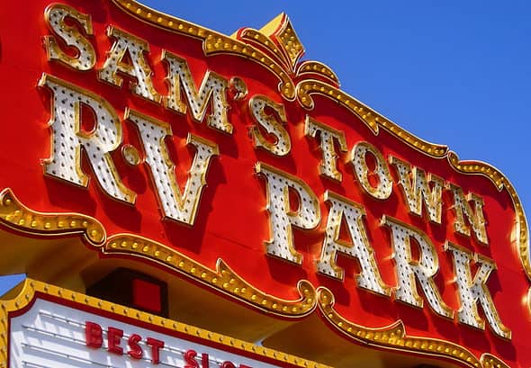 Sams Town RV Park in Las Vegas by SarahBoston is licensed under CC BY SA 2.0. 750